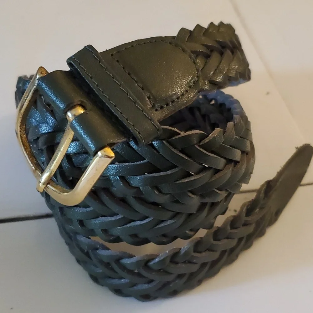 New Military green women's leather braided belt size M/L